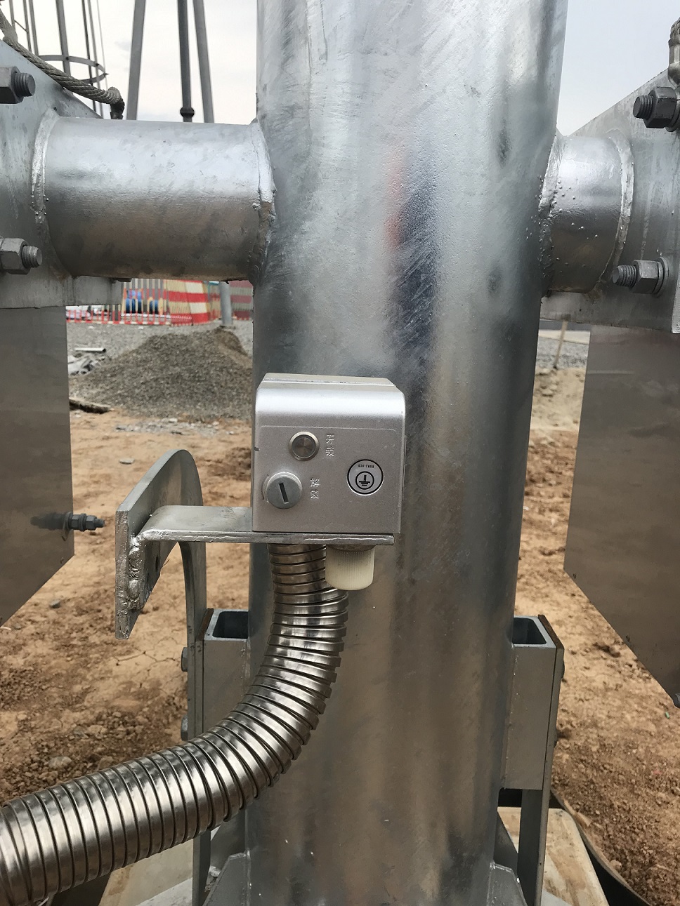 接地鎖現(xiàn)場(chǎng)安裝圖片